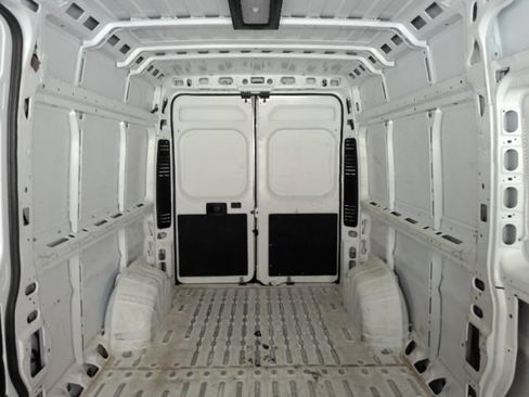 Used 2025 RAM ProMaster 2500 w/ Convenience Group FWD image 9