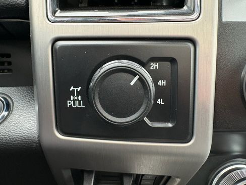 Used 2019 Ford F350 Platinum w/ Platinum Ultimate Package AWD/4WD image 27