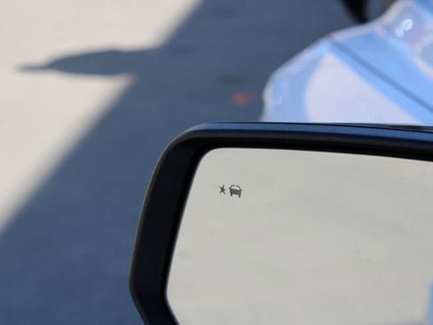 Used 2023 GMC Acadia SLE w/ Driver Convenience Package image 23