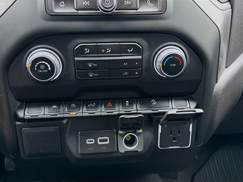 Used 2024 Chevrolet Silverado 1500 Custom Trail Boss w/ LPO, Dark Essentials Package AWD/4WD image 12