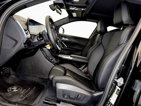 Used 2025 BMW X2 xDrive28i w/ Convenience Package image 9