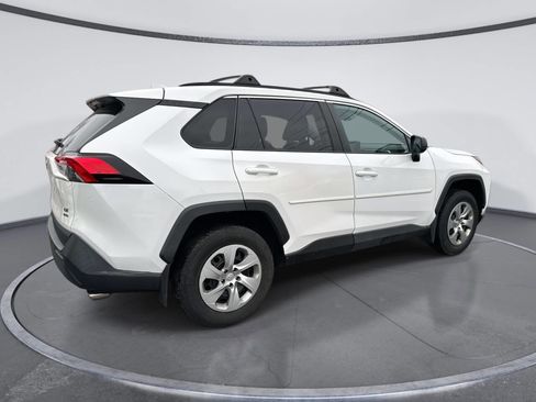 Used 2021 Toyota RAV4 LE w/ Carpet Mat Package (TMS) image 4