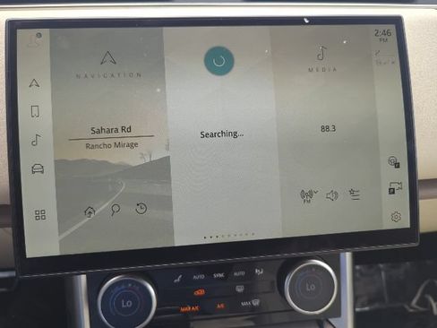 Certified 2023 Land Rover Range Rover SE AWD/4WD image 12