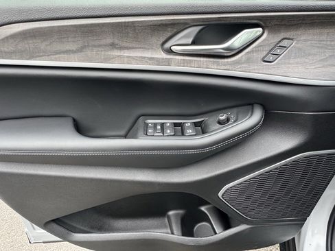 New 2026 Jeep Grand Cherokee Limited w/ Limited Altitude Package image 9