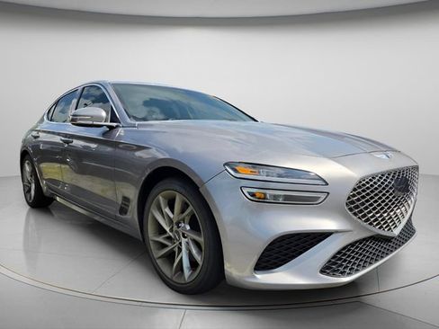 Used 2022 Genesis G70 2.0T RWD image 4