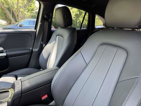 Certified 2025 Mercedes-Benz GLA 250 4MATIC image 26