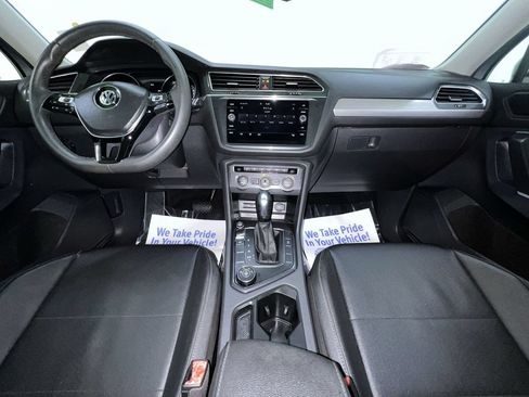 Used 2020 Volkswagen Tiguan SE AWD/4WD image 18