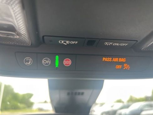 Used 2022 Chevrolet Equinox RS w/ Infotainment Package AWD/4WD image 33