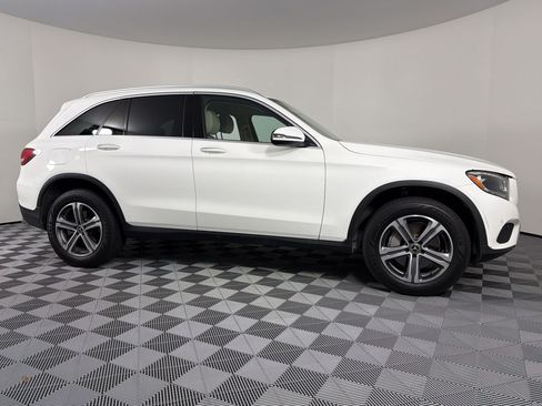 Used 2017 Mercedes-Benz GLC 300 image 8