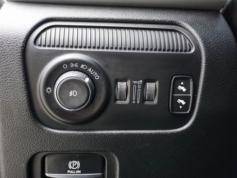 Used 2023 Jeep Wagoneer 2WD w/ Convenience Group I image 18