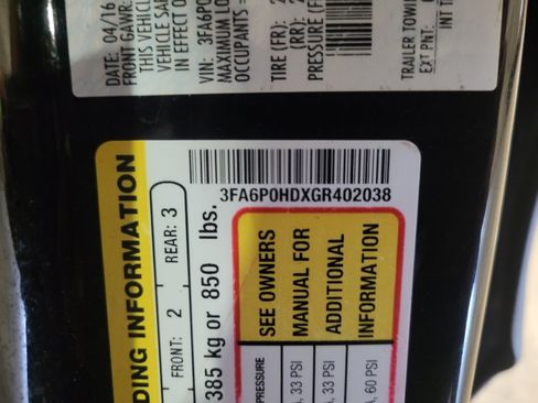 Used 2016 Ford Fusion SE FWD image 33