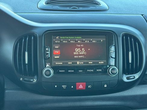 Used 2015 FIAT 500L Lounge image 11