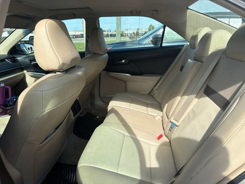 Used 2013 Toyota Camry XLE w/ Leather Pkg FWD image 10