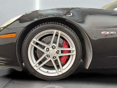 Used 2006 Chevrolet Corvette Z06 w/ Preferred Equipment Group RWD image 36