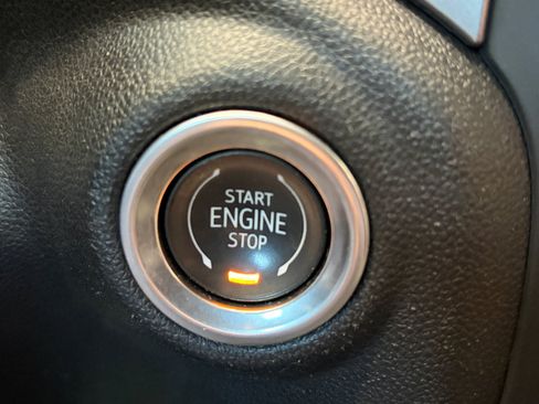 Used 2022 Chevrolet Silverado 1500 Custom AWD/4WD image 19