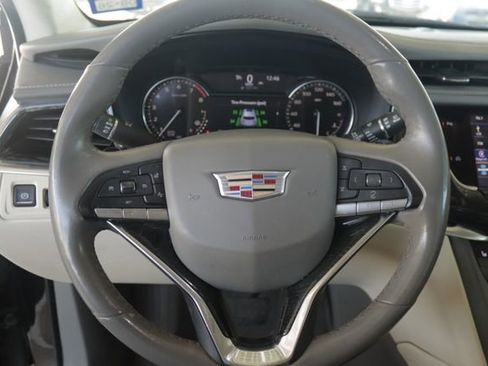 Used 2021 Cadillac XT6 Premium Luxury w/ LPO, Floor Liner Package image 10