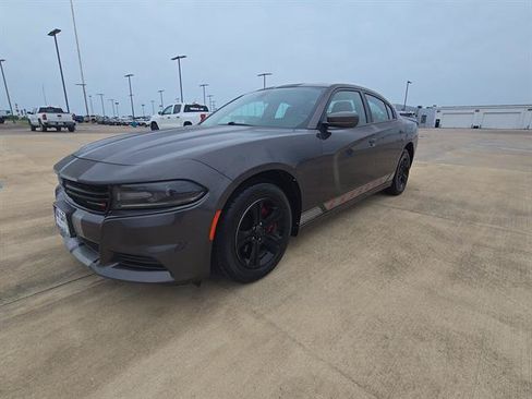 Used 2021 Dodge Charger SXT w/ Leather Interior Group RWD image 2