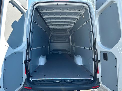 New 2026 Mercedes-Benz Sprinter 2500 image 21