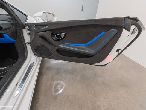 Used 2024 Lamborghini Huracan Tecnica RWD image 29