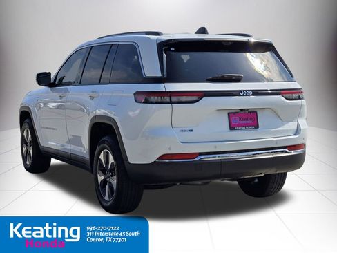 Used 2022 Jeep Grand Cherokee Limited 4xe w/ Luxury Tech Group II AWD/4WD image 8