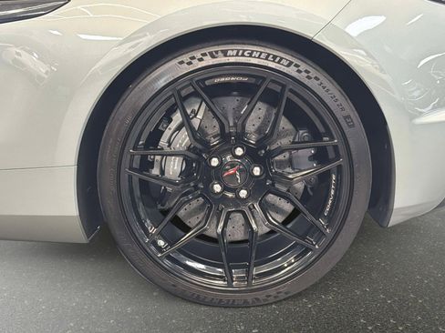 Used 2024 Chevrolet Corvette Z06 w/ Z07 Performance Package image 14