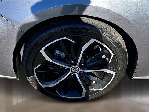 Used 2023 Nissan Altima 2.5 SR image 34