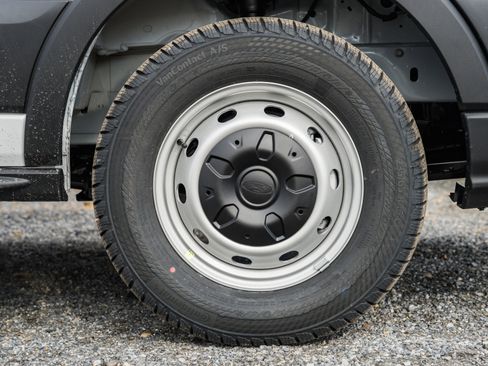 New 2026 Ford Transit 250 148 Medium Roof image 30