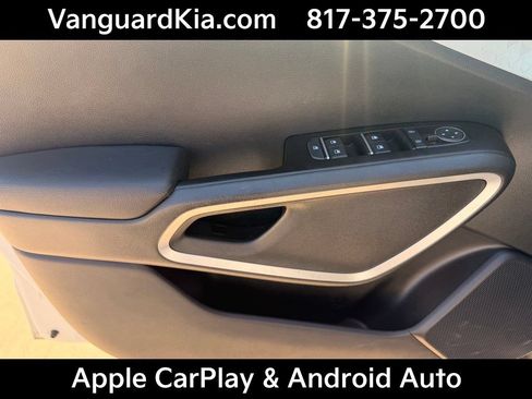 Certified 2025 Kia Soul LX w/ LX Technology Package FWD image 17