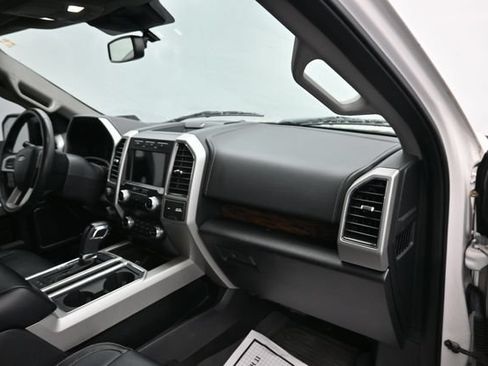 Used 2019 Ford F150 Lariat w/ Equipment Group 502A Luxury AWD/4WD image 9