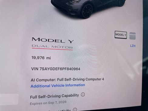 Used 2023 Tesla Model Y Performance AWD/4WD image 10