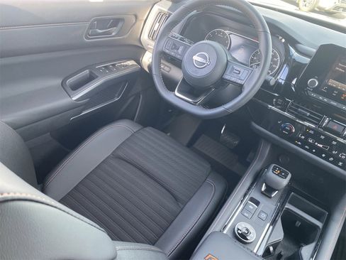 New 2025 Nissan Pathfinder Rock Creek image 15