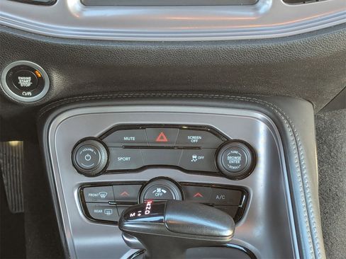 Used 2023 Dodge Challenger SXT image 21