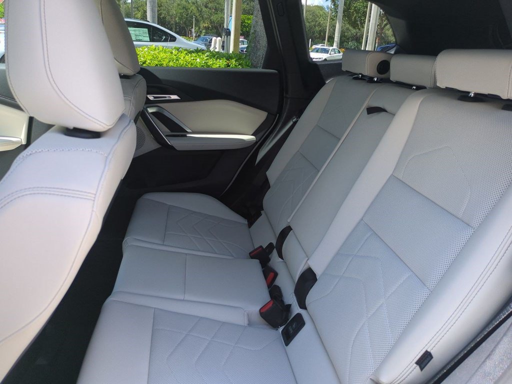 New 2027 BMW X1 xDrive28i AWD/4WD image 14