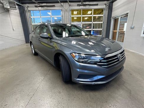 Used 2020 Volkswagen Jetta SE image 7