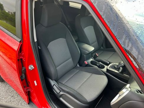 Used 2020 Kia Soul LX FWD image 16