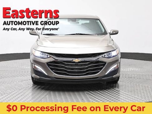 Used 2024 Chevrolet Malibu LT FWD image 2