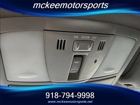 Used 2012 Nissan Altima 3.5 SR w/ Technology Pkg FWD image 18