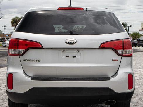 Used 2014 Kia Sorento LX FWD image 8