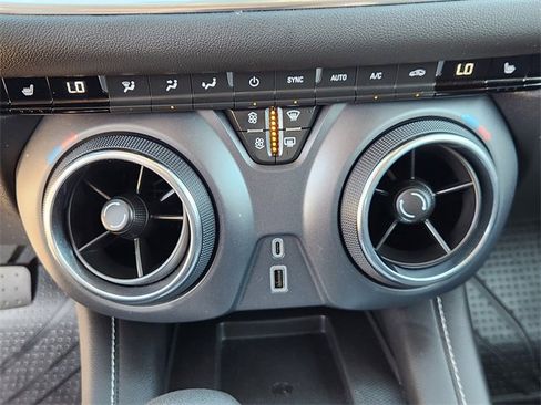 Used 2024 Chevrolet Blazer LT w/ Convenience Package image 18