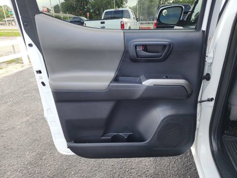 Used 2016 Toyota Tacoma SR5 image 25