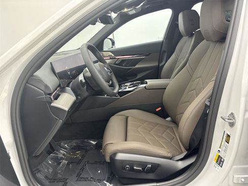 New 2026 BMW i5 eDrive40 image 25