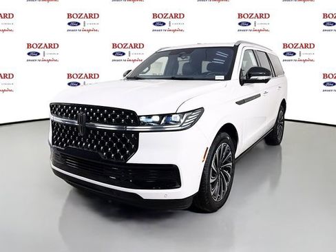 New 2025 Lincoln Navigator Black Label AWD/4WD image 3