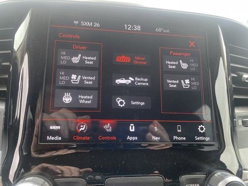 Used 2020 RAM 1500 Laramie image 38