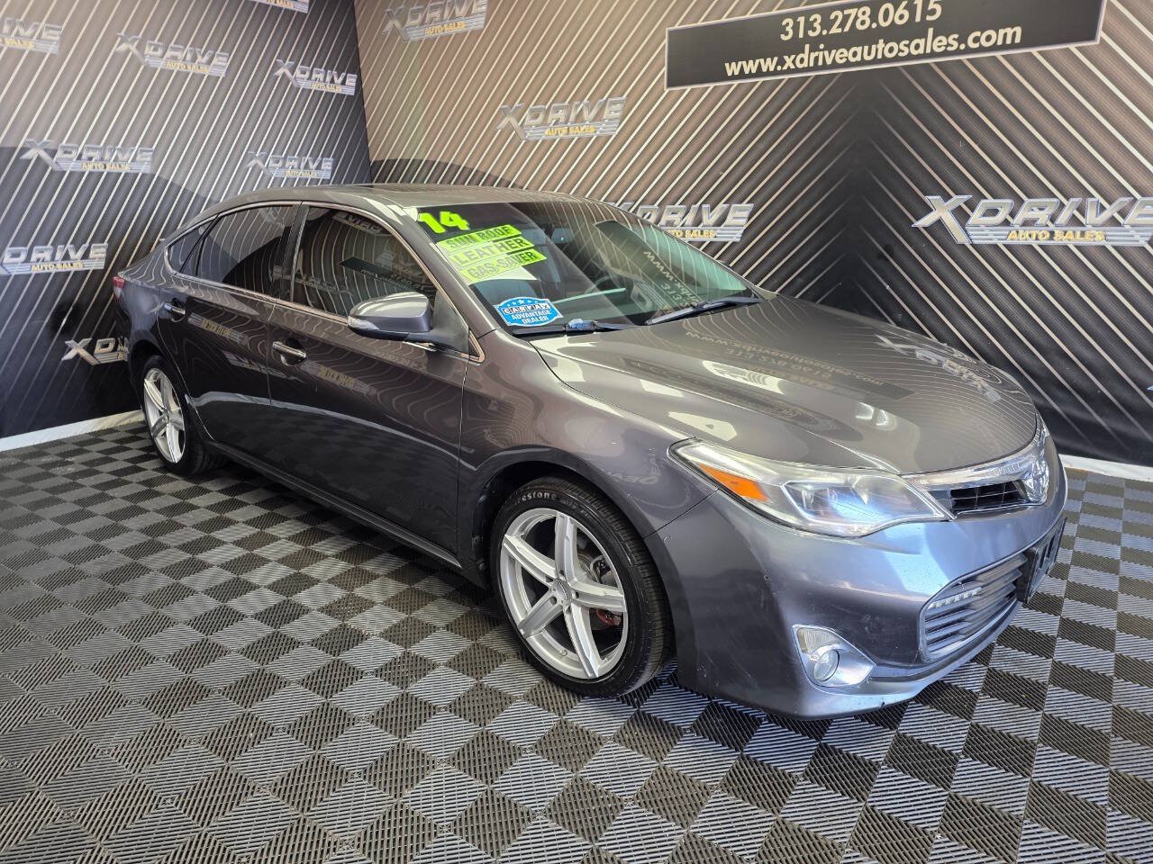 Used 2014 Toyota Avalon XLE Touring FWD image 7