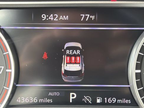 Certified 2025 Nissan Rogue SV AWD/4WD image 13