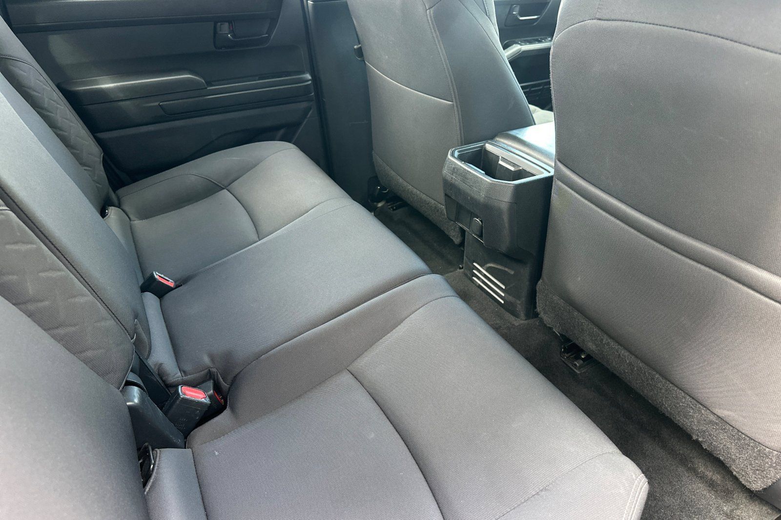 Used 2025 Toyota Tacoma SR5 AWD/4WD image 18