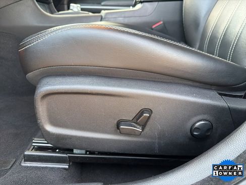 Used 2023 Chrysler 300 S image 11