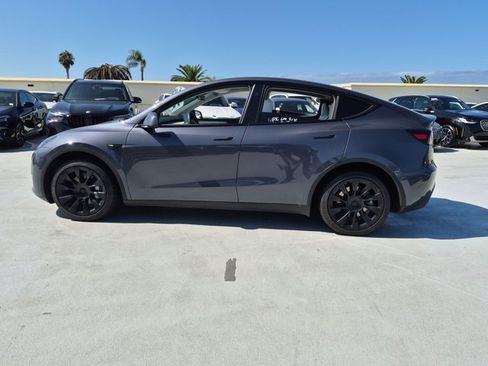 Used 2023 Tesla Model Y Long Range AWD/4WD image 8