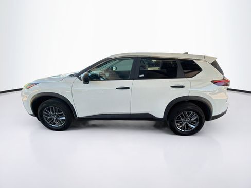 Used 2025 Nissan Rogue S AWD/4WD image 4
