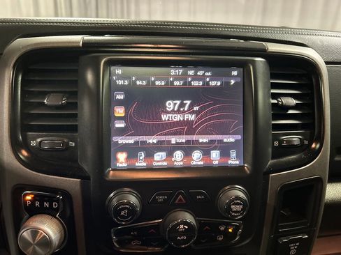 Used 2017 RAM 1500 Rebel w/ Luxury Group image 17